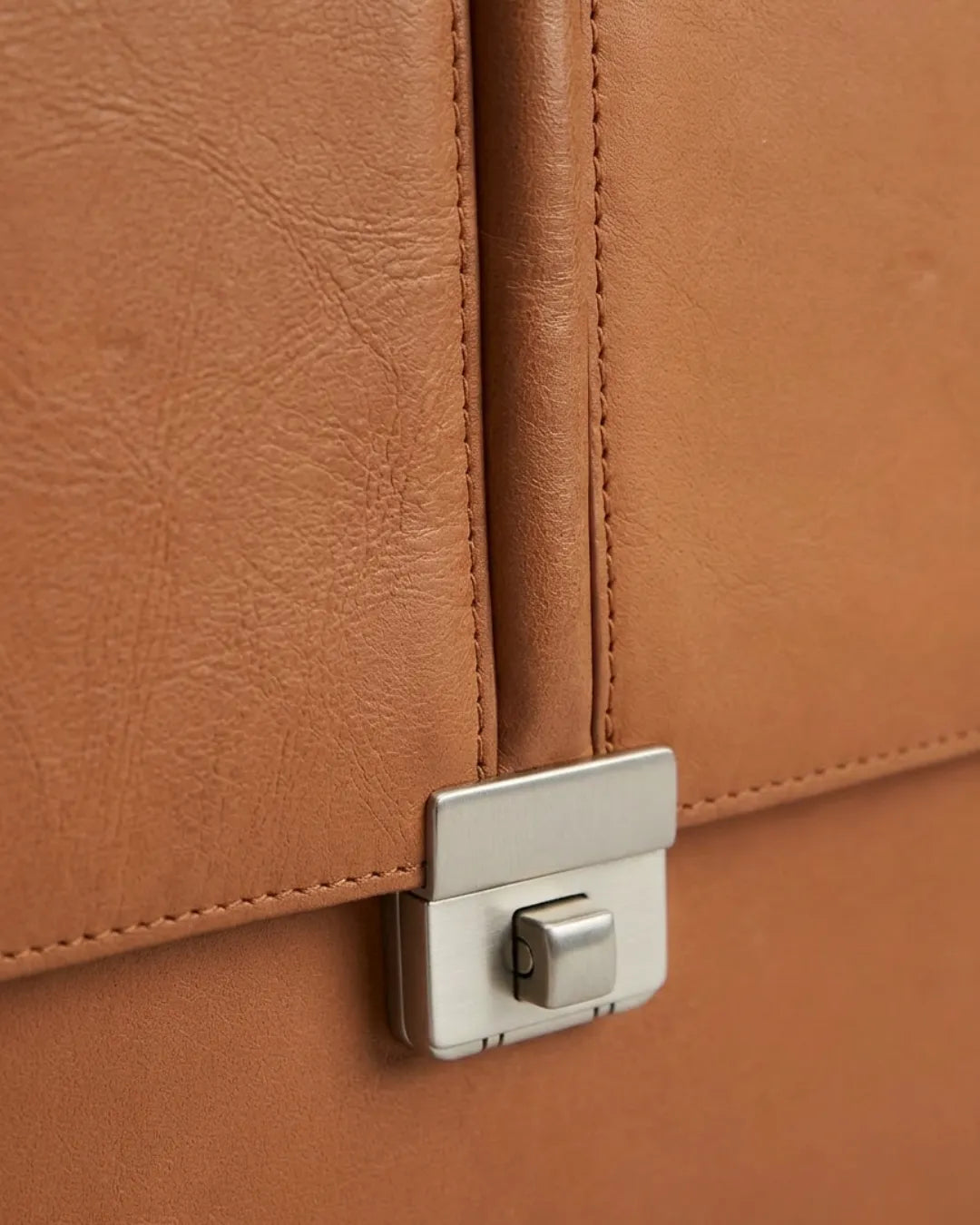 Executive-Heritage-Leather-Briefcase-Bag