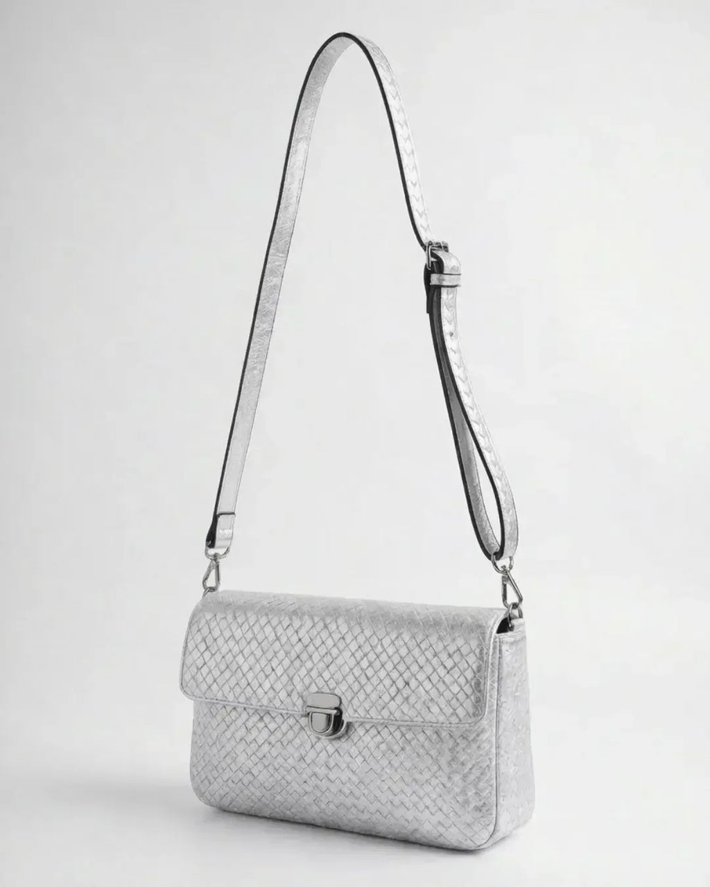 Silver-Sheep-Leather-Bag-Glacier-Leather