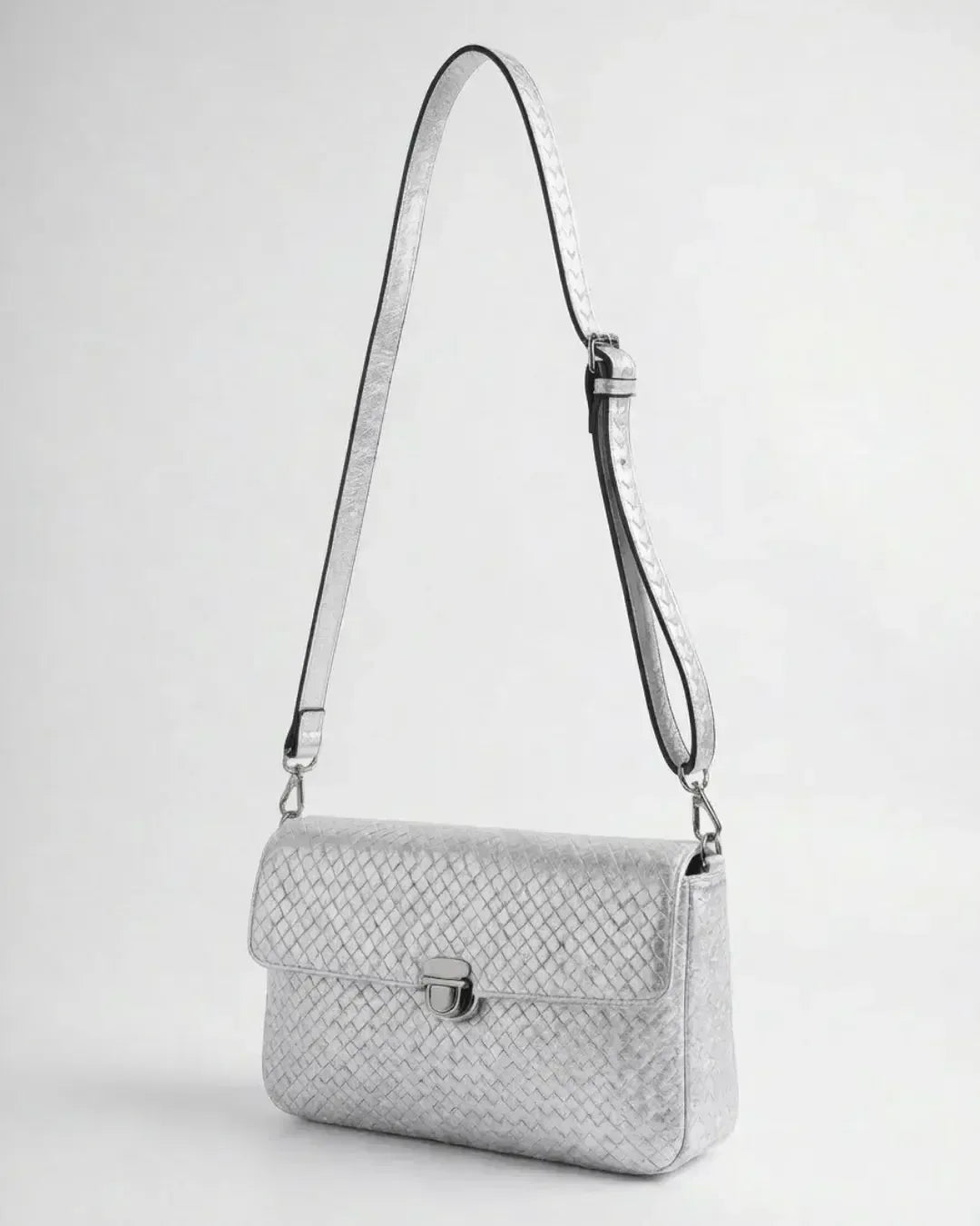 Silver-Sheep-Leather-Bag-Glacier-Leather