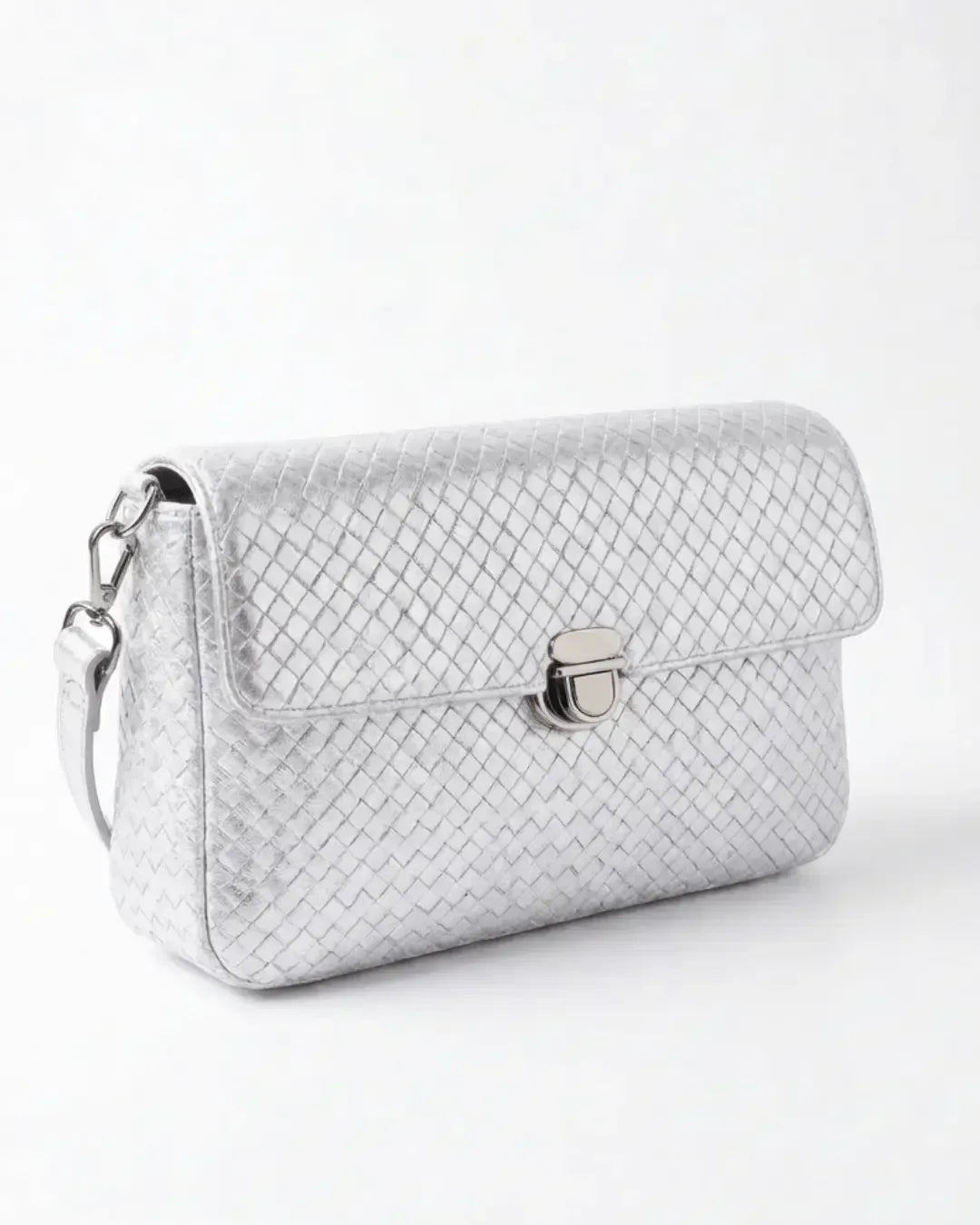 Silver-Sheep-Leather-Bag-Glacier-Leather