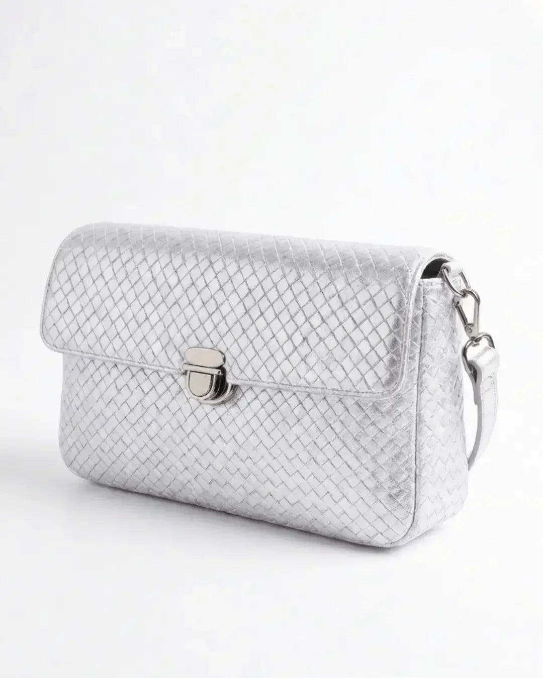 Silver-Sheep-Leather-Bag-Glacier-Leather