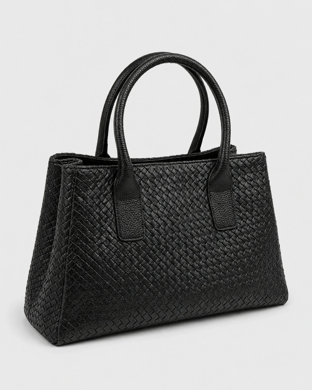 women-heritage-leather-weave-tote-black-04
